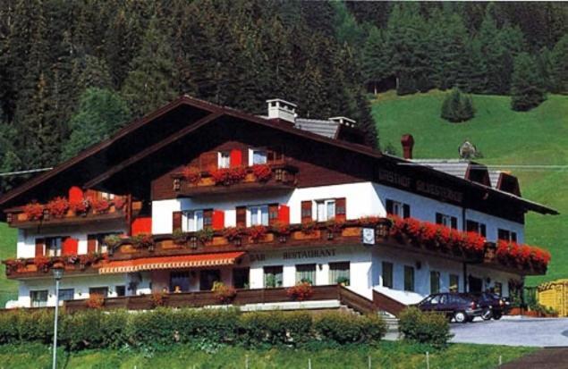 Hotel Silvesterhof Dobbiaco Exterior foto